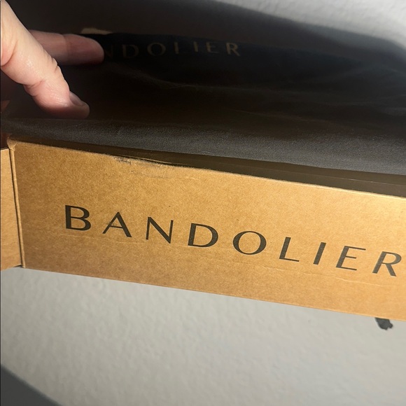 New in box! Bandolier Cameron bag , dust cover and original box ! - Picture 3 of 8